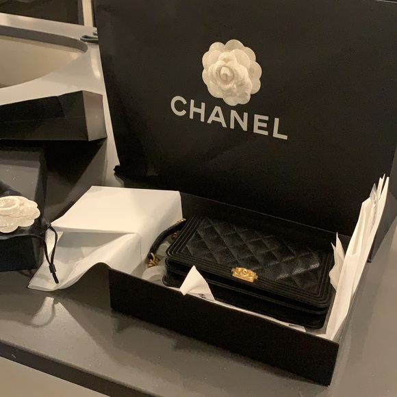 Chanel WOC Boy Gold Hard Ware - Picture 3 of 6